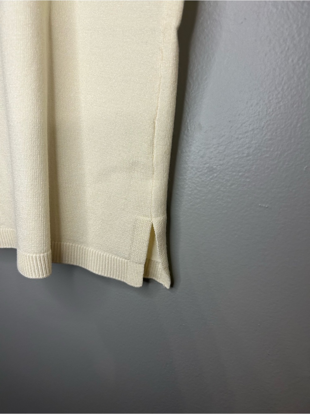*NWT* Hunter Women’s Contrast Trim Polo Sweater in Cream and Tan, Size Large - Picture 10 of 14